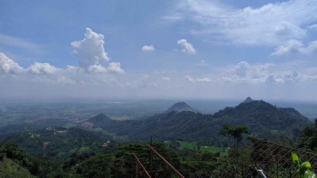 Paket Trekking Puncak Sempur Karawang
